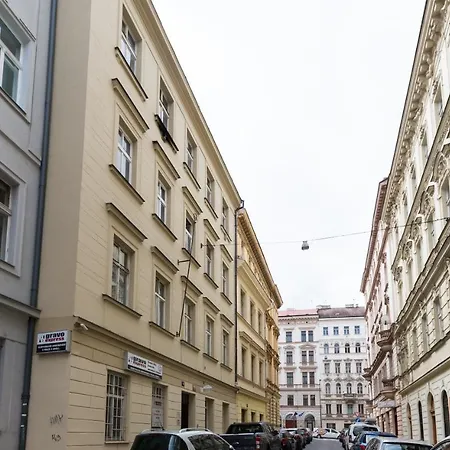 Apartment Free Days Luxury Prag